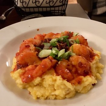 82 Queen - Barbeque Shrimp and Grits - Southern Near Me - Charleston, South Carolina