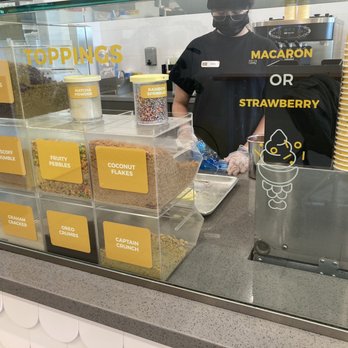 Somisomi - Making your soft serve. - Desserts Near Me - San Jose, California Somisomi - Making your soft serve. - Desserts Near Me - San Jose, California