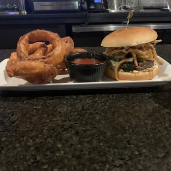 BRU Burger Bar - Cincinnati - Burgers Near Me - Cincinnati, Ohio