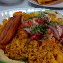 La Casa de Diego II - Humita y arroz con camarón (con aguacate y plátano frito)