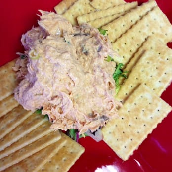 Lobster Haven - Excellent fish spread with plenty of crackers. - Seafood Near Me - Tampa, Florida