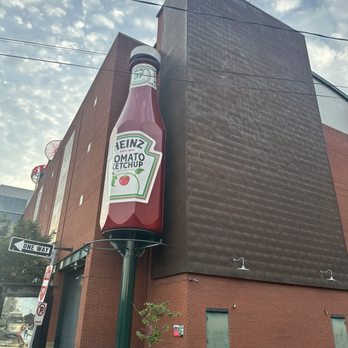 La Prima Espresso - Heinz Ketchup replica - Coffee & Tea Near Me - Pittsburgh, Pennsylvania