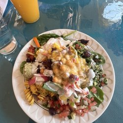 Helios Mediterranean - Chicken Mediterranean Bowl