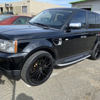 Barr's Auto - 2006 Range rover new running boards installed - Auto Repair Near Me - Sacramento CA, California