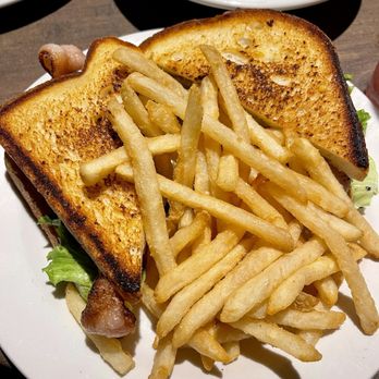 Graduate Rock Bar - BLT with fries - Cocktail Bars Near Me - East Lansing, Michigan Graduate Rock Bar - BLT with fries - Cocktail Bars Near Me - East Lansing, Michigan