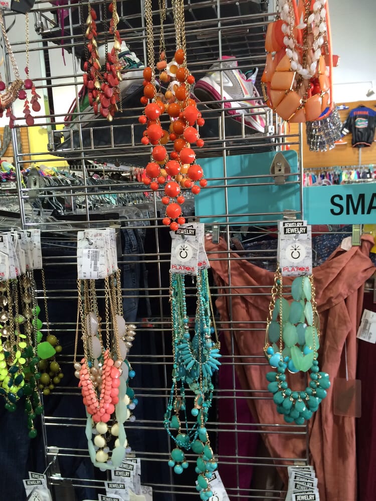 PLATO’S CLOSET Updated October 2024 10 Photos & 45 Reviews 3441B