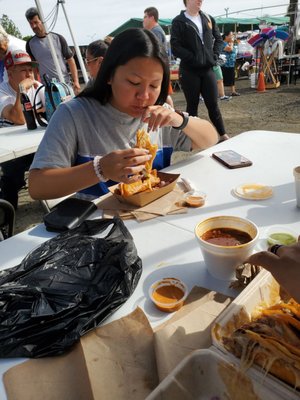 Los Originales Tacos de Birria by null