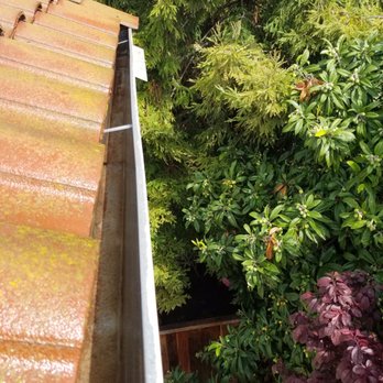 Squeegee Pros - After: backside gutter sans stale water - Window Washing Near Me - San Jose, California Squeegee Pros - After: backside gutter sans stale water - Window Washing Near Me - San Jose, California