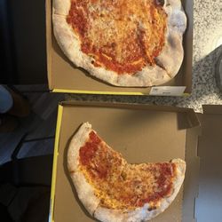 Modern Market Eatery - Half-effort pizza