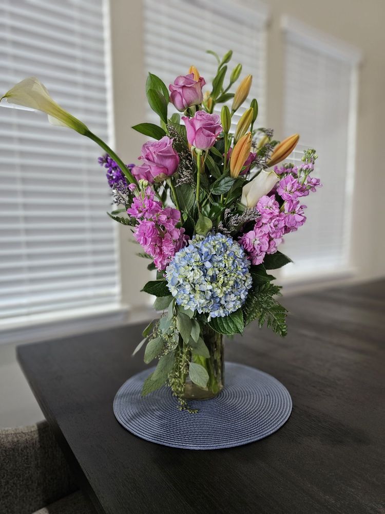 ROANOKE FLORIST Updated September 2024 14 Reviews 250 Austin St