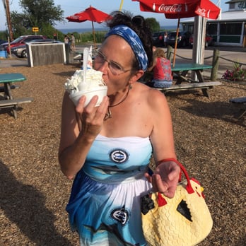 Aunt Carrie's Ice Cream - Wearing WaterInspired strapless dress from OneOceanDiving and sporting my new rubber chicken bag a'la Amazon - Ice Cream & Frozen Yogurt Near Me - Narragansett, Rhode Island
