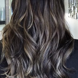 From black hair to this color in one session From black hair to this color in one session