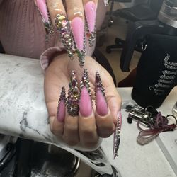 Lilly's Nails - Nails . Let go Lilly's Nails . Done by Us