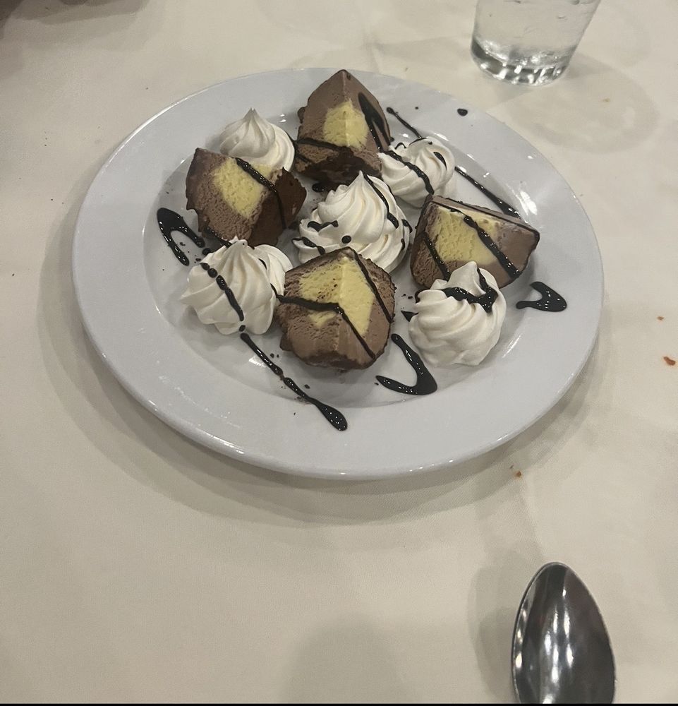 ANACAPRI ITALIAN RESTAURANT Updated November 2024 5749 NW 7th St