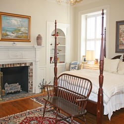 27 State Street Bed and Breakfast - The Queen Street Quarters