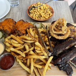 Saltlick Smokehouse - 3 Meat Platter