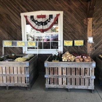 Pickering Hill Farms - a variety of produce for sale - Fruits & Veggies Near Me - Avon, Ohio Pickering Hill Farms - a variety of produce for sale - Fruits & Veggies Near Me - Avon, Ohio