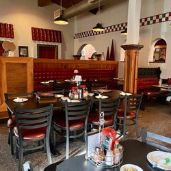 DeMarinis Pizzeria - Dining Room
