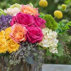 Brecksville Florist, Gifts, & Flower Delivery