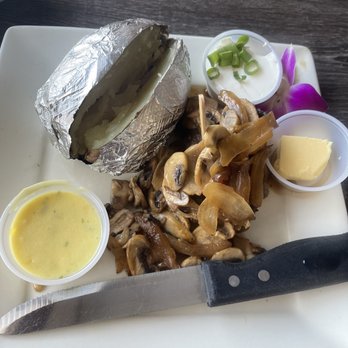 Steve's Steakhouse - Steakhouses Near Me - Avalon, California