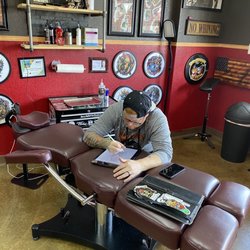 Bad Donkey Tattoos - Da Rooster finishing my custom Tattoo design
