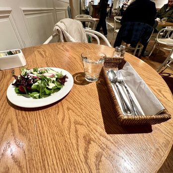HARBS SoHo - Salad - Bakeries Near Me - New York, New York