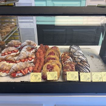 May's Parlor Wholesale Bakery - Patisserie/Cake Shop Near Me - Virginia Beach, Virginia