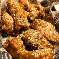 Firehouse Tallmadge Grill & Pub - Spicy garlic parm wings