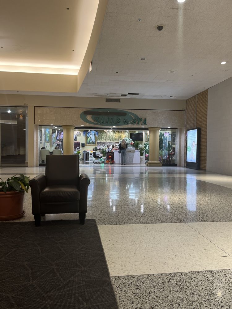 RED PERSIMMON NAILS AND SPA Updated September 2024 37 Photos & 53 Reviews 500 Inland Ctr