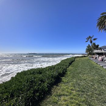 Cliff House Inn - Pool and ocean view area - Hotels Near Me - Ventura, California Cliff House Inn - Pool and ocean view area - Hotels Near Me - Ventura, California