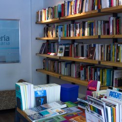 Librería Universitaria - Fondo de la librería.