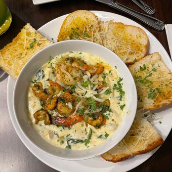 Provare - Spinach and artichoke dip with shrimp and crawfish - Cajun/Creole Near Me - Chicago, Illinois Provare - Spinach and artichoke dip with shrimp and crawfish - Cajun/Creole Near Me - Chicago, Illinois