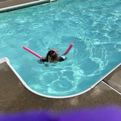 Mt Madison Inn and Suites - Heated pool