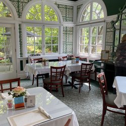 The Hostess House - The dining room where we ate our lunch...so calming and relaxing!