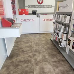 CPR Cell Phone Repair - Venice Blvd - Interior