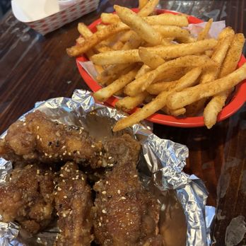 Hidden Spot EXL - HONEY GARLIC BUTTER WINGS, SEASONED FRIES - Burgers Near Me - San Francisco, California Hidden Spot EXL - HONEY GARLIC BUTTER WINGS, SEASONED FRIES - Burgers Near Me - San Francisco, California