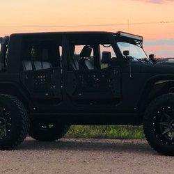 Worthy Auto Glass - A perfectly replaced front windshield on my custom Jeep!