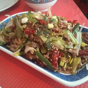 Photo de Deux Fois Plus de Piment - Paris, France. Boeuf au piment, vinaigré force 4 !