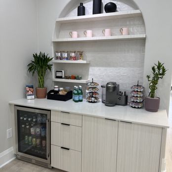 Geneva Med - Drink and snack bar - Weight Loss Centers Near Me - Alpharetta, Georgia