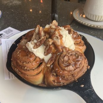 Green Pig Bistro - GPB Cinnamon Rolls - New American Near Me - Arlington, Virginia