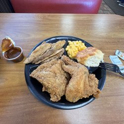 Lee's Famous Recipe Chicken - 3 Piece Leg, Thigh & Wing Meal with French Fries, Macaroni & Cheese, and a Biscuit (BBQ Sauce, Honey Packets)