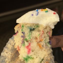 FUNFETTI Birthday Cupcakes