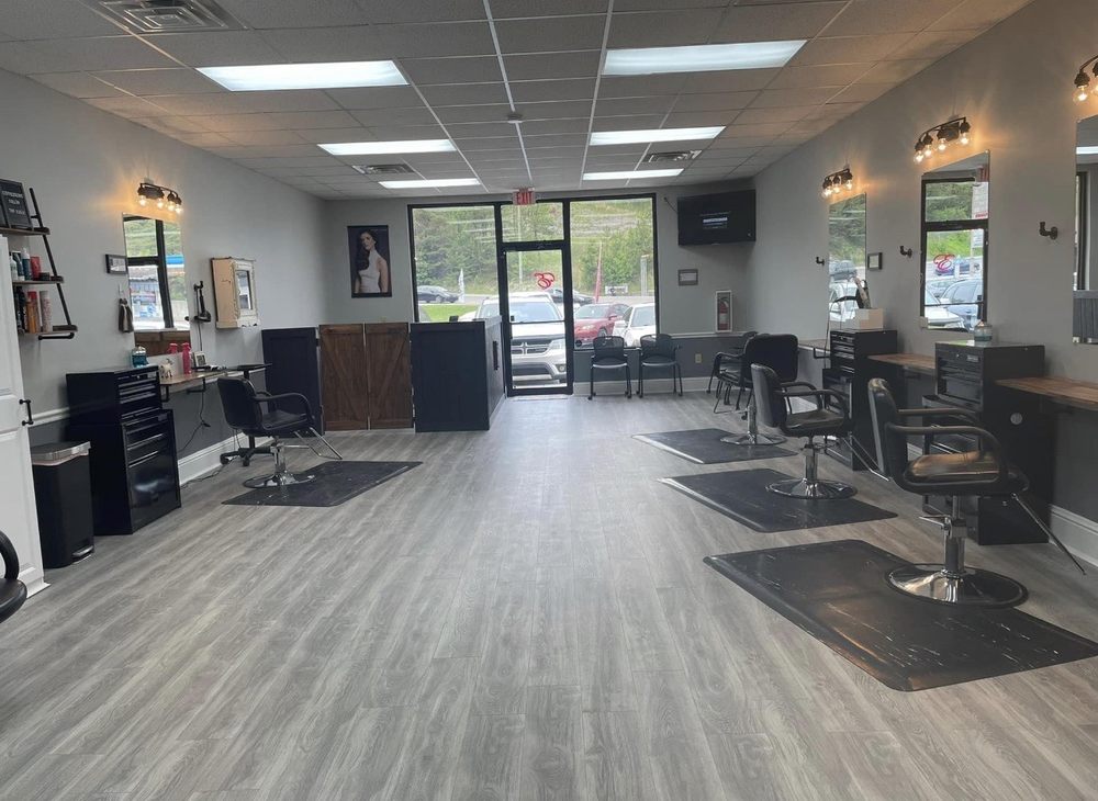 Expressions Salon Logo