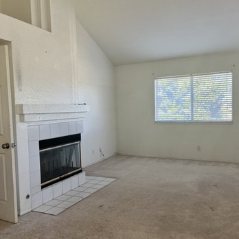 Blue Spot Carpet Cleaning - Bedroom carpet came out beautifully - Carpet Cleaning Near Me Blue Spot Carpet Cleaning - Bedroom carpet came out beautifully - Carpet Cleaning Near Me
