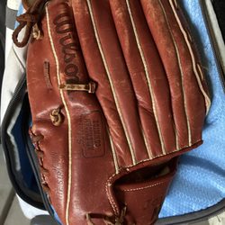 Finn Hansen's Leather Shop - Baseball, hot dogs, apple pie and The Leather Shop of Morro Bay!