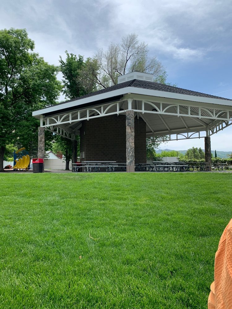 WILLIAM R. SMITH PARK Updated 2024 300 N 100th E, Centerville, Utah