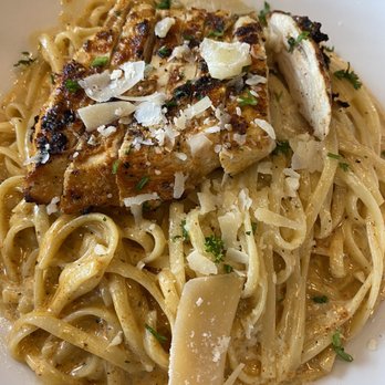 Fountain Grill - Chicken Alfredo - American Near Me - Ashburn, Virginia