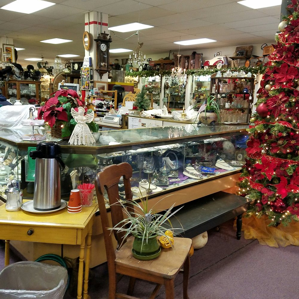 Yesterday's Village - The glass case! - Antiques Near Me - Yakima, Washington