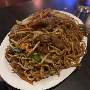 Midori Fine Asian Cuisine - Beef Chow Mein - Asian Fusion Near Me - Tracy, California Midori Fine Asian Cuisine - Beef Chow Mein - Asian Fusion Near Me - Tracy, California