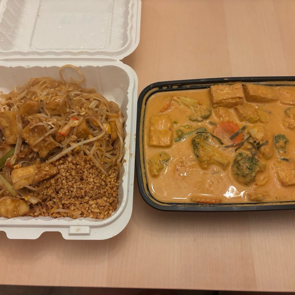 Soul Thai Kitchen & Bar - Tofu Pad Thai and Panang Curry with Tofu. Curry is good with spicy kick. - Thai Near Me - Arlington, Virginia Soul Thai Kitchen & Bar - Tofu Pad Thai and Panang Curry with Tofu. Curry is good with spicy kick. - Thai Near Me - Arlington, Virginia